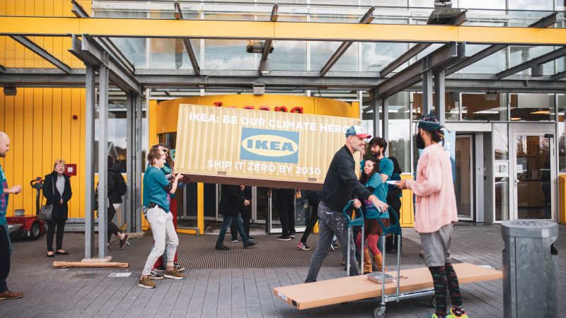 bevroren Schurend Latijns Actie klimaatactivisten bij Ikea voor gebruik zero emissie schepen | NT
